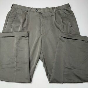 Haggar Men's Classic Gray Chinos